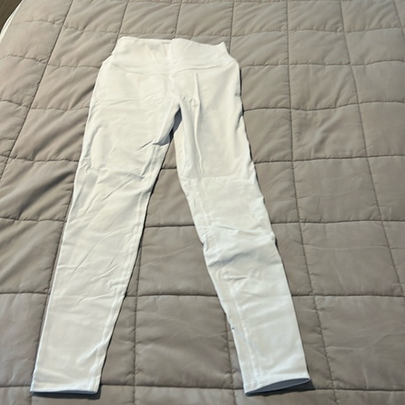 Alo white leggings, worn once - Picture 1 of 2